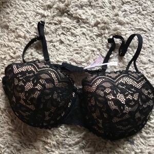 Black lace bra